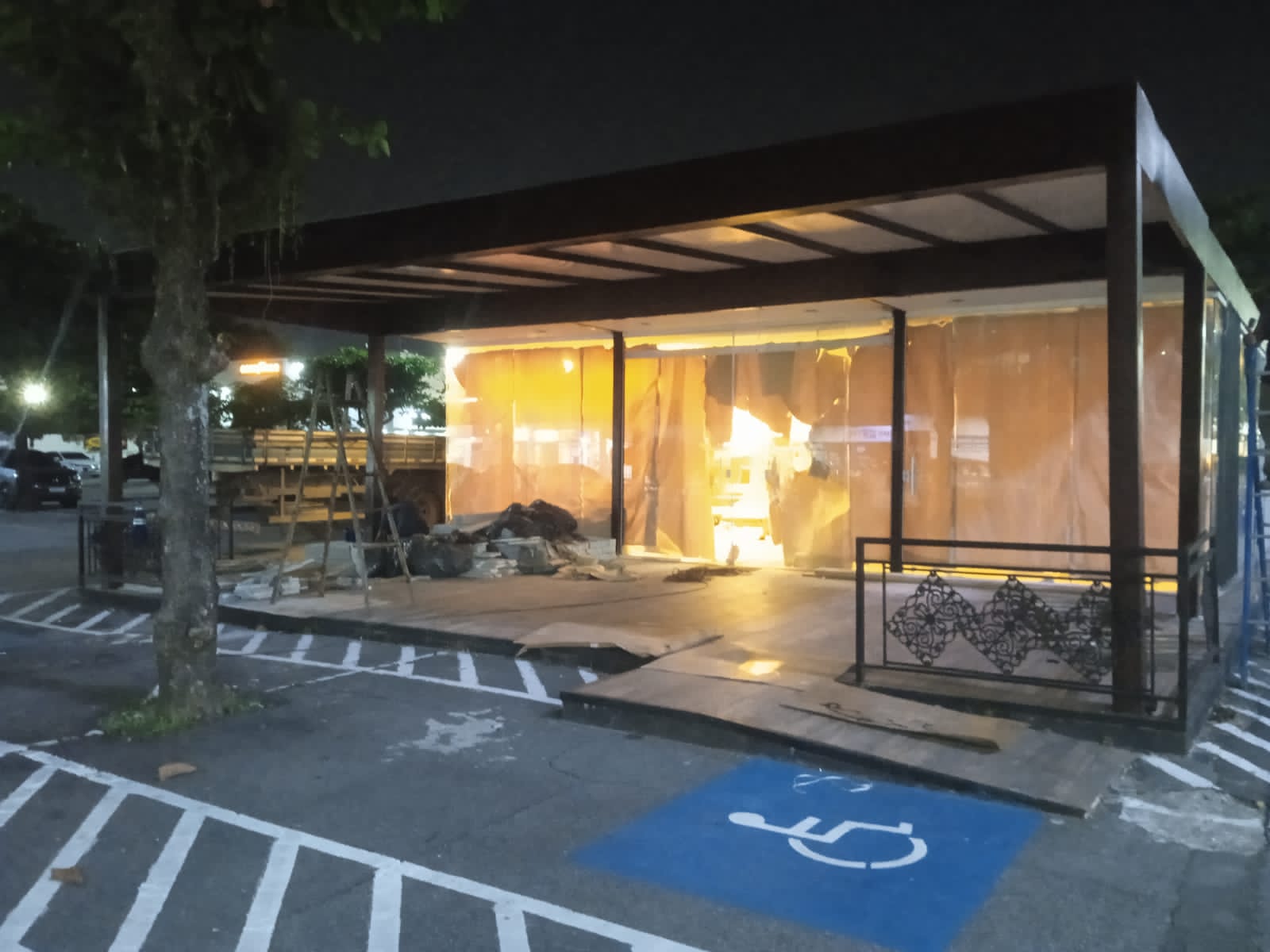 Avanço Lona Cristal para Restaurante