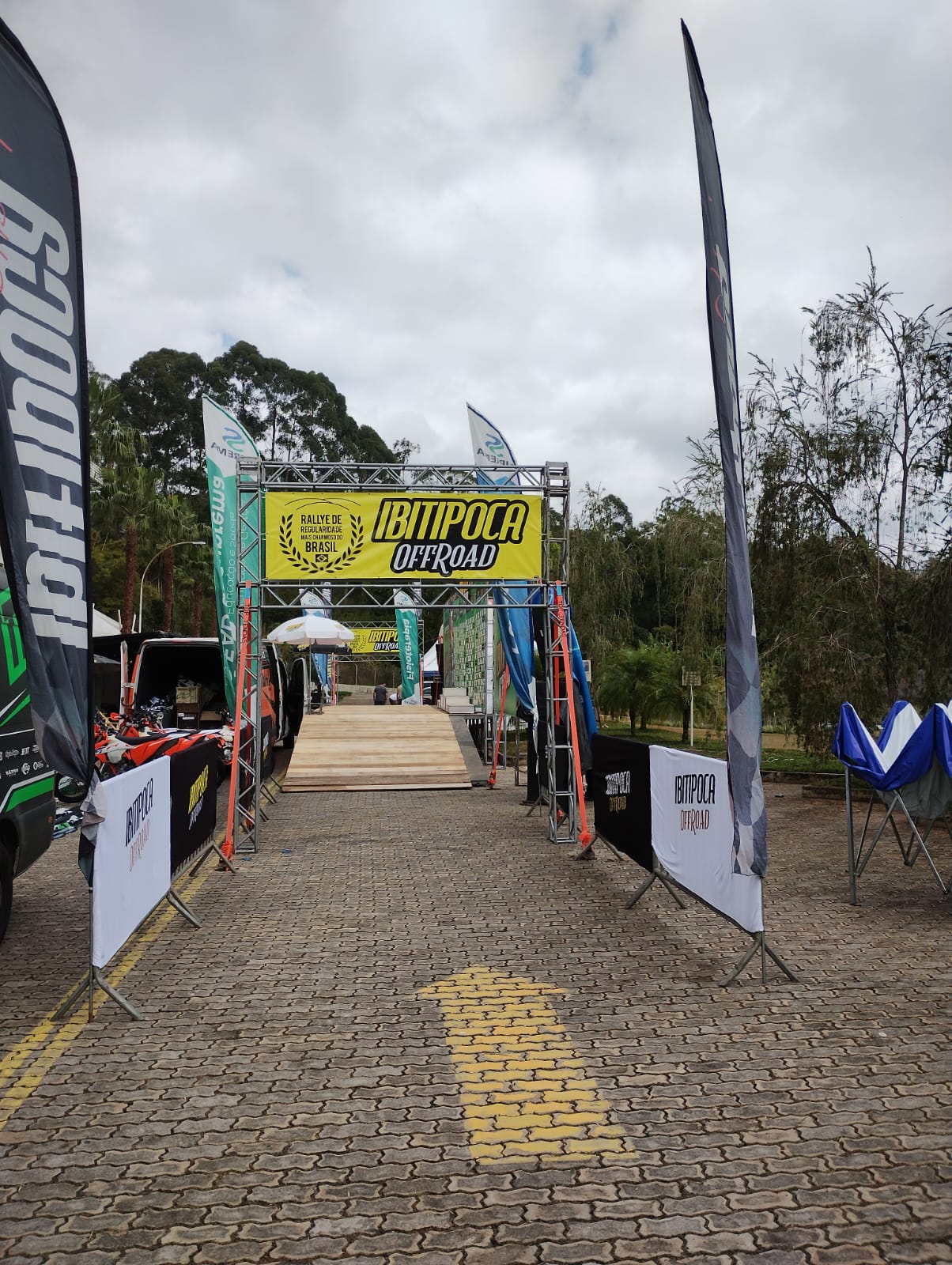 Grade de Isolamento e Pórtico em Box Truss para Ibitipoca OffRoad