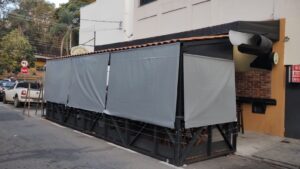 Toldo Vertical em Lona Cinza